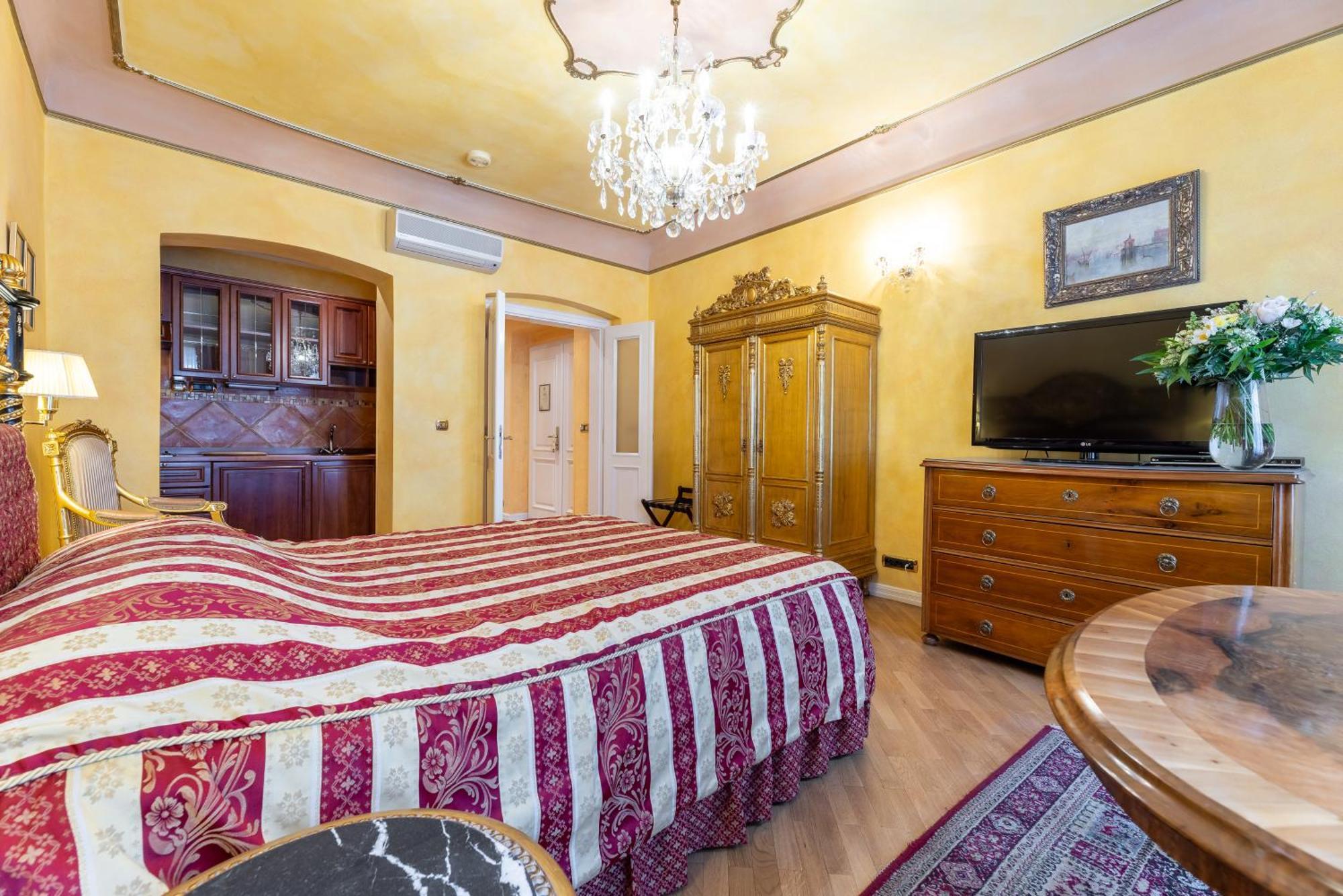 Nosticova Heritage Aparthotel